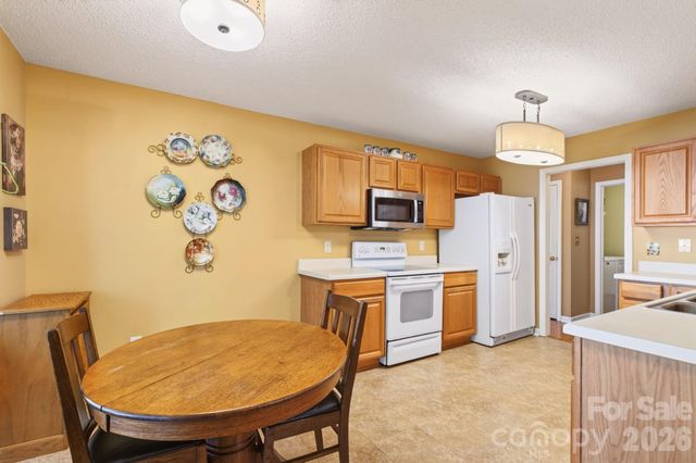171 Running Briar Road, Fletcher, NC 28732