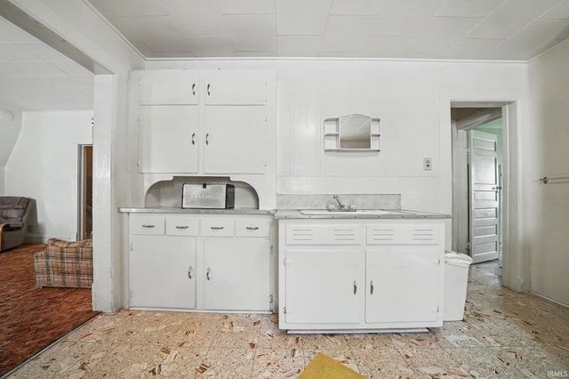 421 S Carlisle Street, South Bend, IN 46619