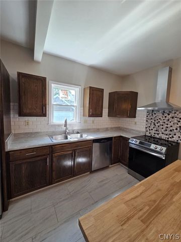 205 Hartwell Avenue, Dewitt, NY 13057