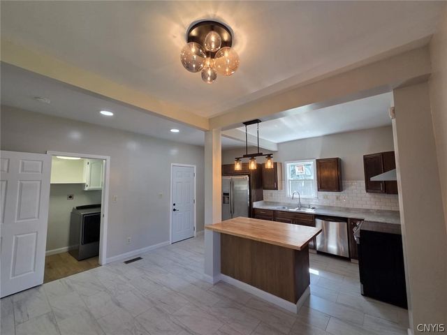 205 Hartwell Avenue, Dewitt, NY 13057