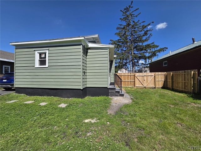205 Hartwell Avenue, Dewitt, NY 13057