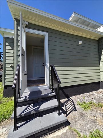 205 Hartwell Avenue, Dewitt, NY 13057
