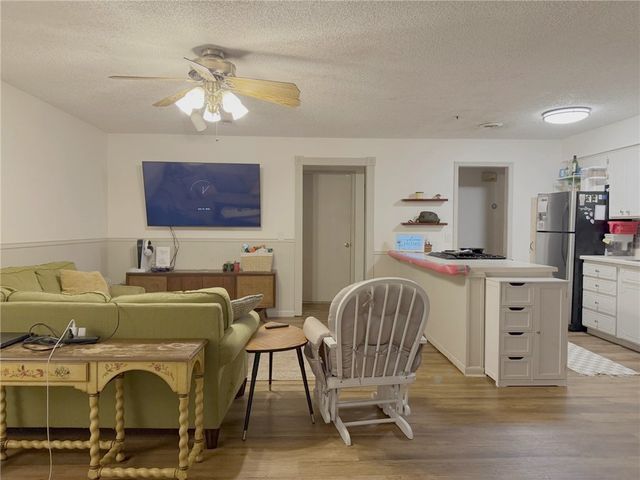 1019 W School Street, Siloam Springs, AR 72761