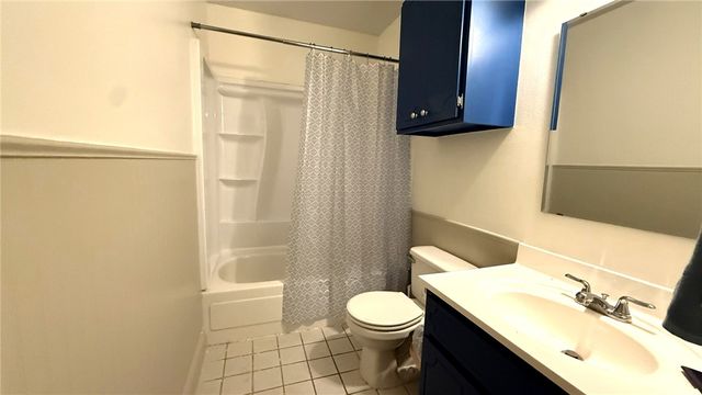 1019 W School Street, Siloam Springs, AR 72761