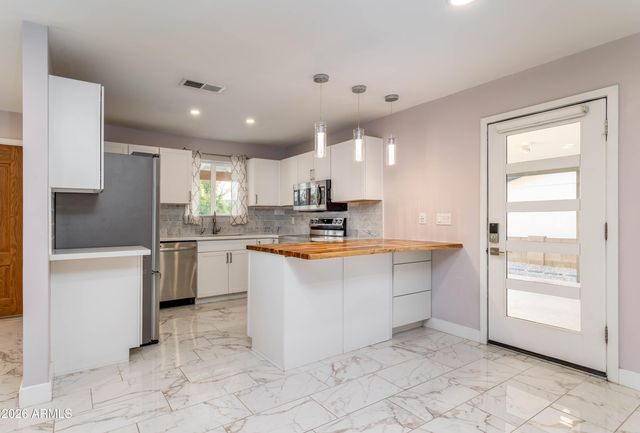 1042 W 9TH Place, Mesa, AZ 85201