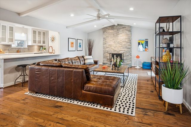 4877 Fallon Place, Dallas, TX 75227