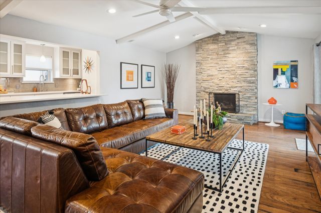 4877 Fallon Place, Dallas, TX 75227