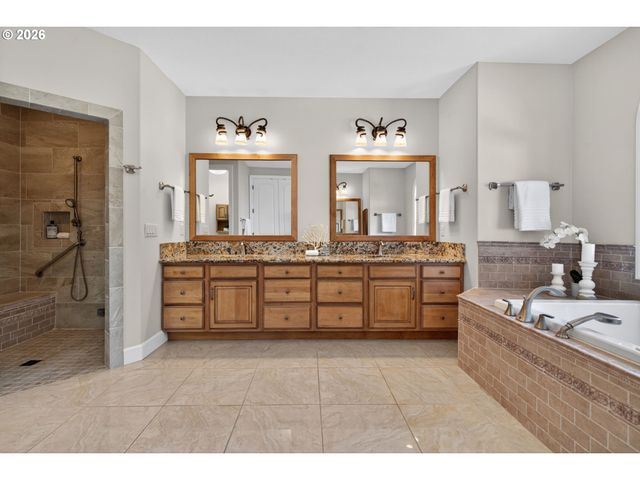20 Sw 111TH Ter, Portland, OR 97225