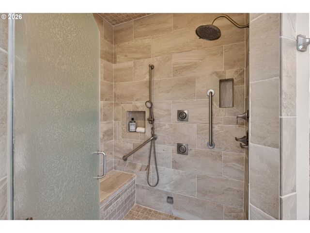 20 Sw 111TH Ter, Portland, OR 97225
