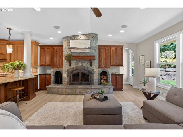 20 Sw 111TH Ter, Portland, OR 97225