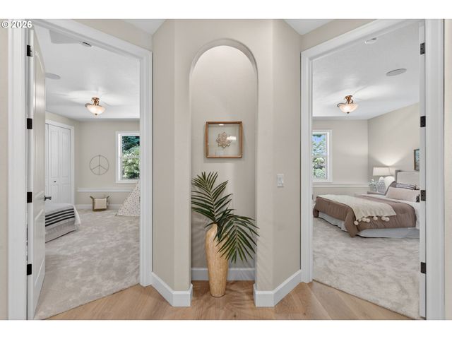 20 Sw 111TH Ter, Portland, OR 97225