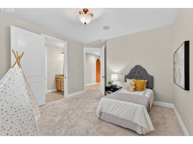 20 Sw 111TH Ter, Portland, OR 97225