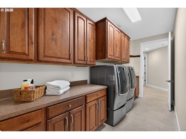 20 Sw 111TH Ter, Portland, OR 97225