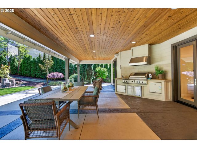 20 Sw 111TH Ter, Portland, OR 97225