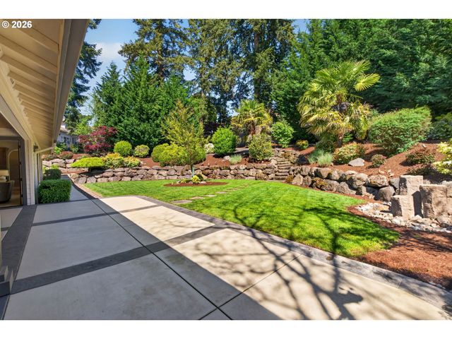 20 Sw 111TH Ter, Portland, OR 97225