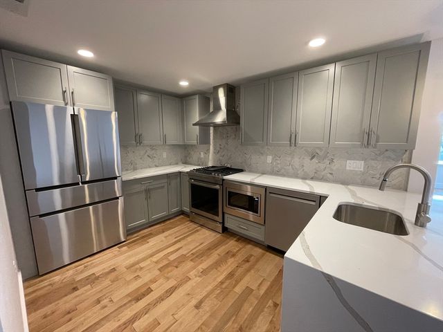 50 Hichborn St 503, Boston, MA 02135