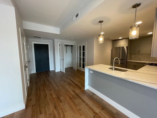 50 Hichborn St 503, Boston, MA 02135