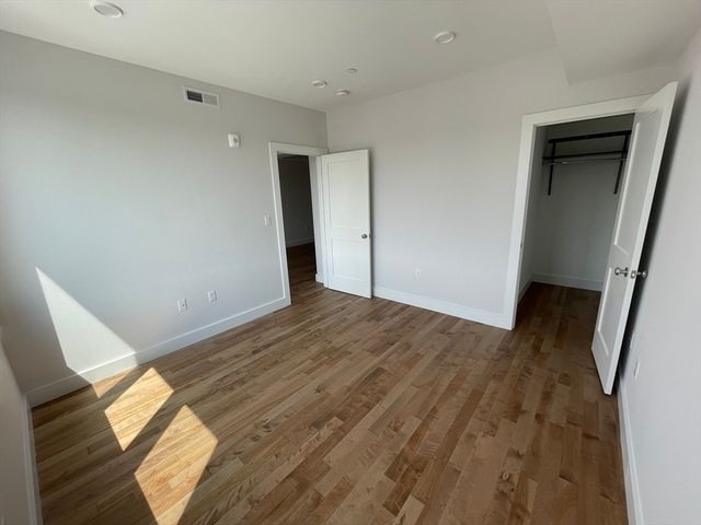 50 Hichborn St 503, Boston, MA 02135