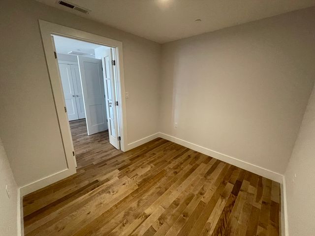 50 Hichborn St 503, Boston, MA 02135