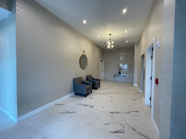 50 Hichborn St 503, Boston, MA 02135