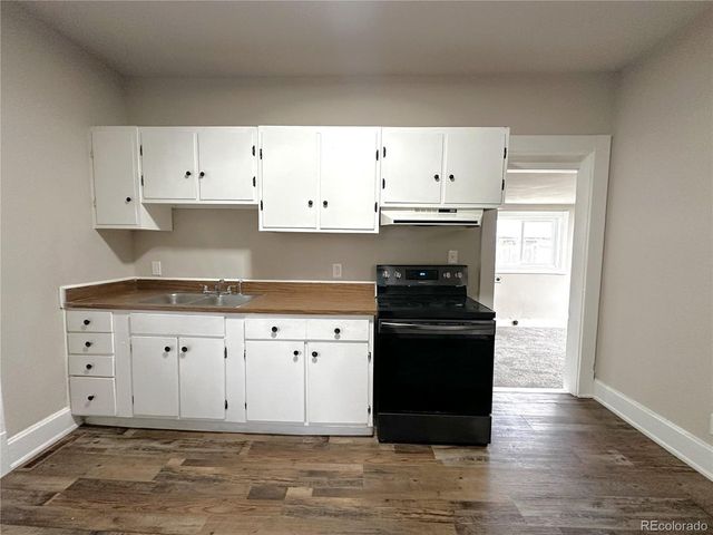 672 4th St, Limon, CO 80828