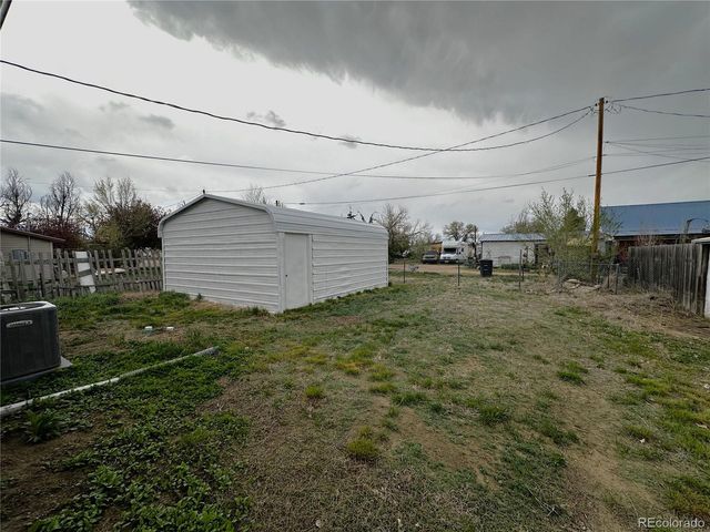 672 4th St, Limon, CO 80828