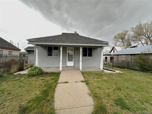 672 4th St, Limon, CO 80828