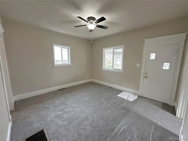 672 4th St, Limon, CO 80828