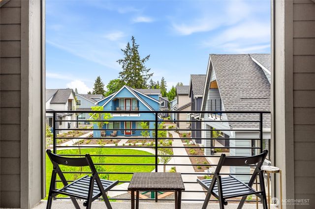 10329 135th Circle NE, Kirkland, WA 98033