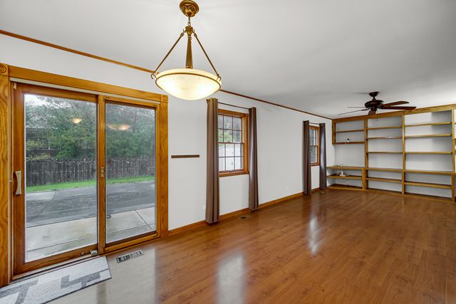 1472 Carriage Lane, Lake Villa, IL 60046
