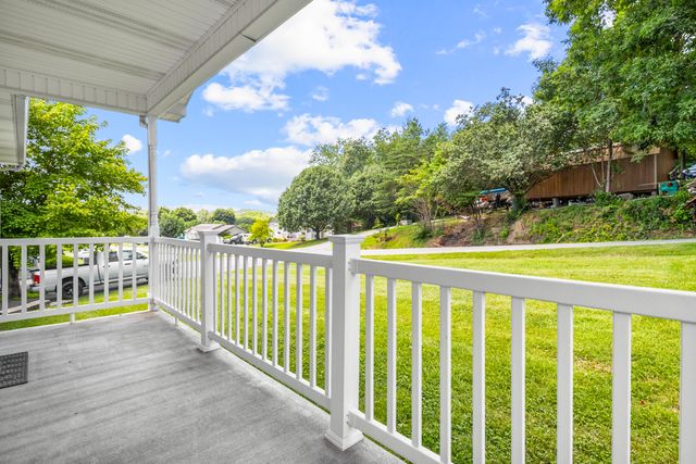 491 Hopkins Cemetery Road, Lily, KY 40740