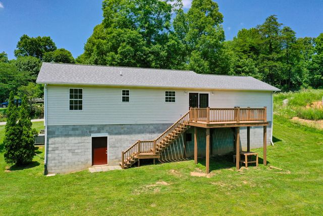 491 Hopkins Cemetery Road, Lily, KY 40740
