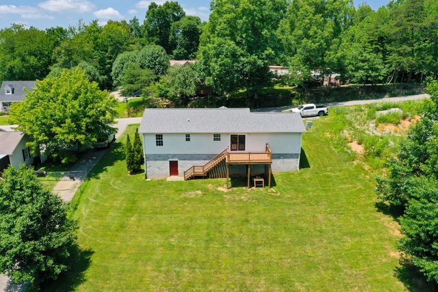 491 Hopkins Cemetery Road, Lily, KY 40740