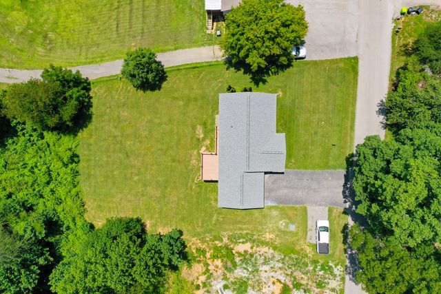 491 Hopkins Cemetery Road, Lily, KY 40740