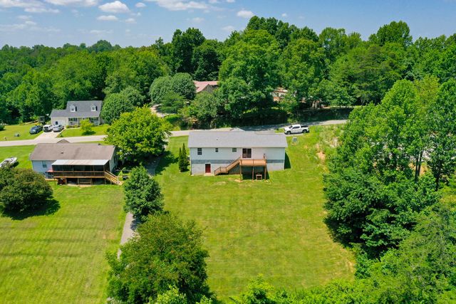 491 Hopkins Cemetery Road, Lily, KY 40740