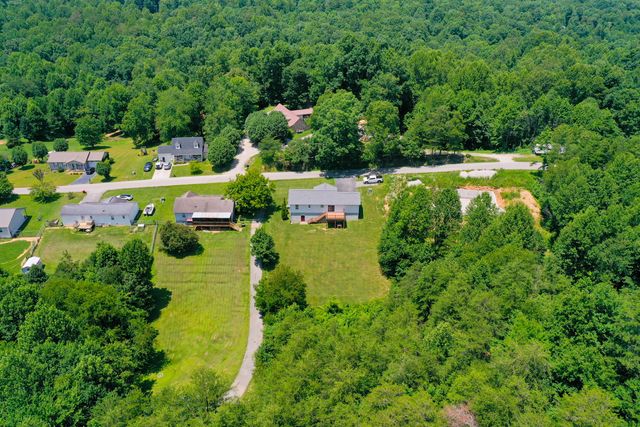 491 Hopkins Cemetery Road, Lily, KY 40740