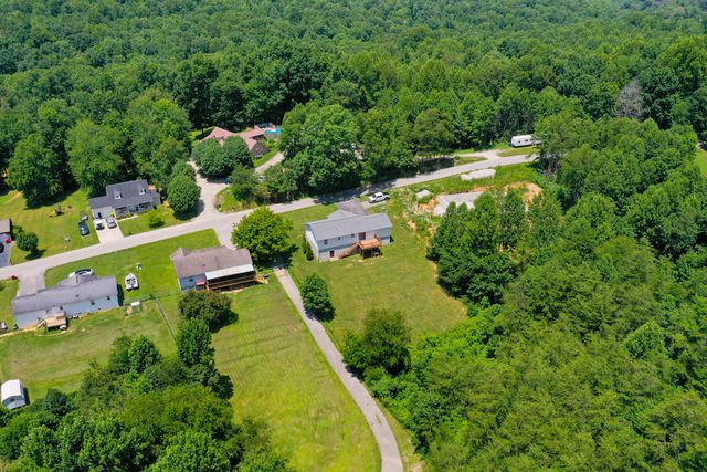491 Hopkins Cemetery Road, Lily, KY 40740