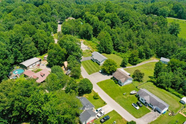 491 Hopkins Cemetery Road, Lily, KY 40740