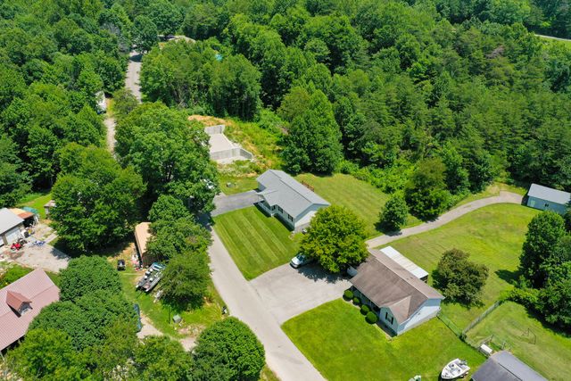 491 Hopkins Cemetery Road, Lily, KY 40740
