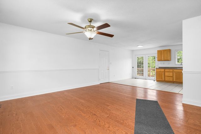 491 Hopkins Cemetery Road, Lily, KY 40740