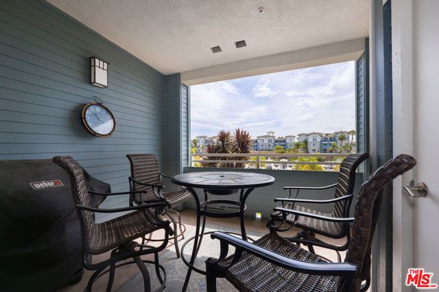 1542 Seabridge Lane, Oxnard, CA 93035