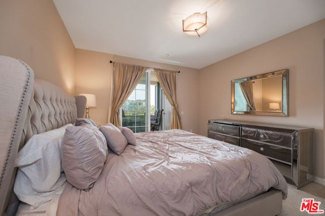 1542 Seabridge Lane, Oxnard, CA 93035