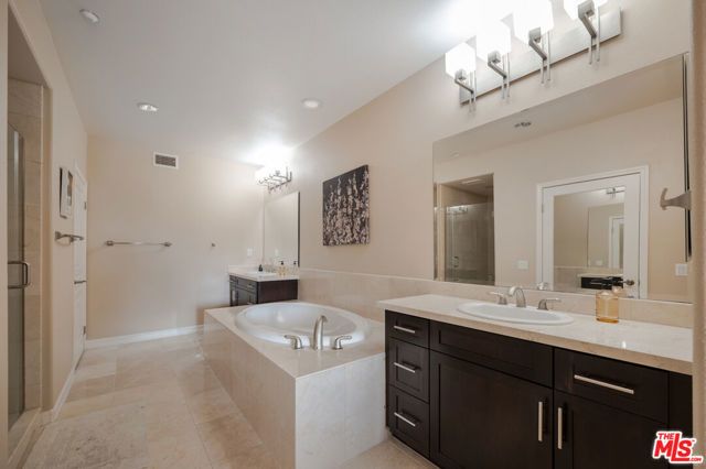 1542 Seabridge Lane, Oxnard, CA 93035