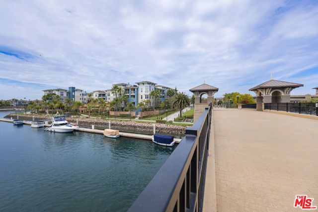 1542 Seabridge Lane, Oxnard, CA 93035