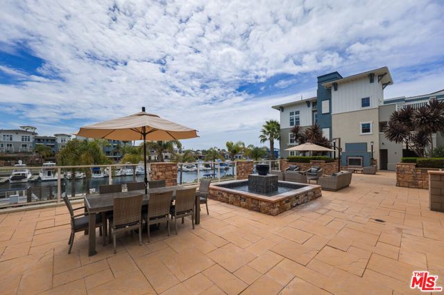 1542 Seabridge Lane, Oxnard, CA 93035