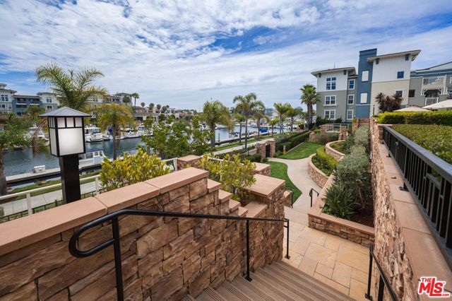 1542 Seabridge Lane, Oxnard, CA 93035
