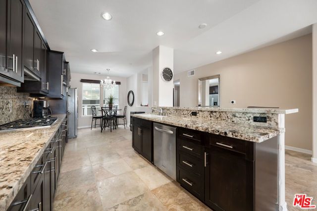 1542 Seabridge Lane, Oxnard, CA 93035