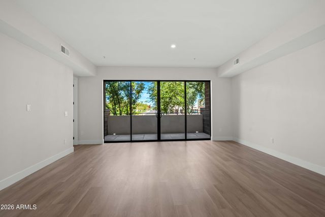7126 E OSBORN Road 1020, Scottsdale, AZ 85251
