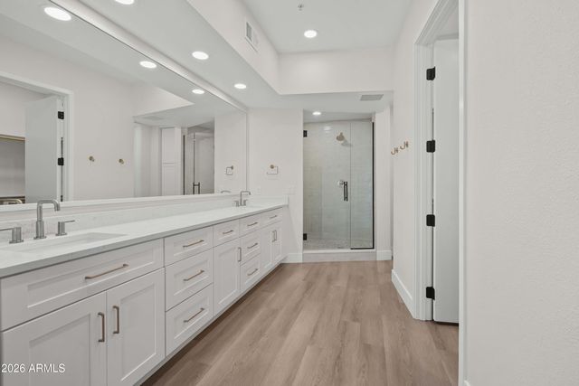 7126 E OSBORN Road 1020, Scottsdale, AZ 85251