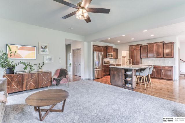 6013 S 193 Avenue, Omaha, NE 68135